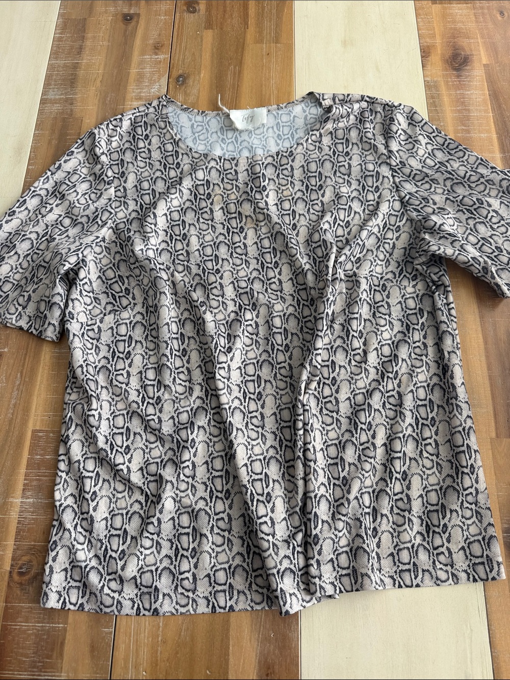 Neutral Snake Print Short Sleeve Top - Beige/Black